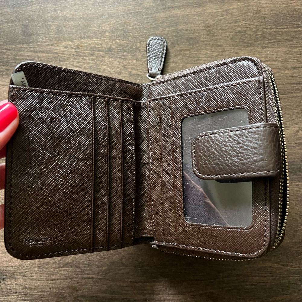 Coach Wallet - Picture 4 of 4